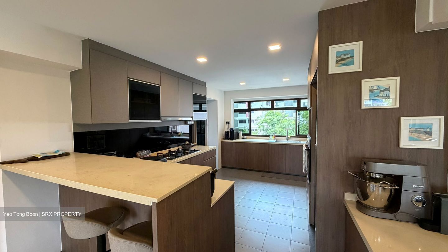 Blk 940 Hougang Street 92 (Hougang), HDB Executive #619010351